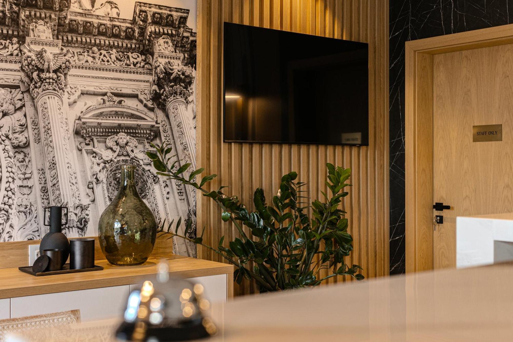 Hotel Branco ทิมิชัวรา ภายนอก รูปภาพ