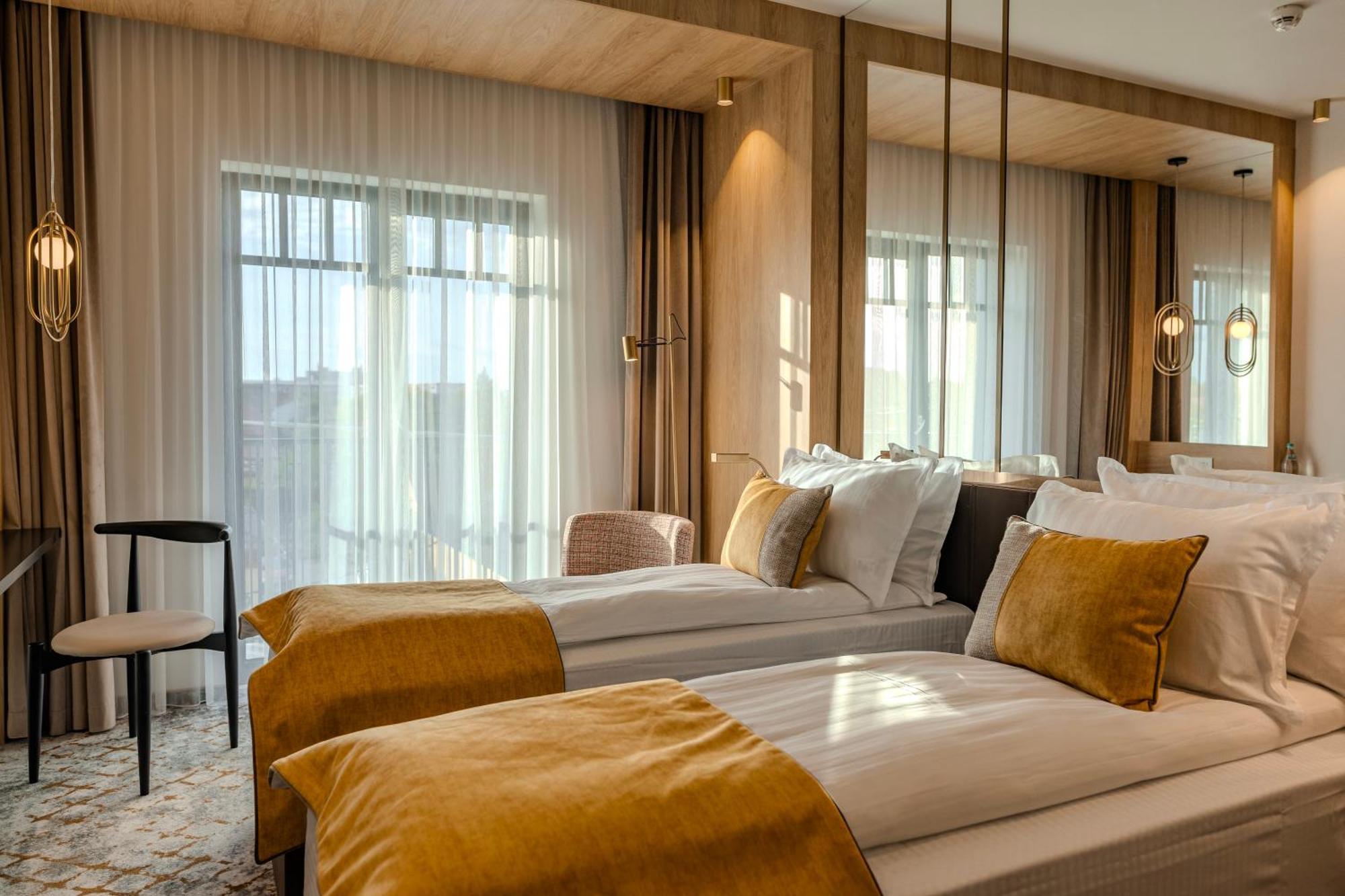 Hotel Branco ทิมิชัวรา ภายนอก รูปภาพ
